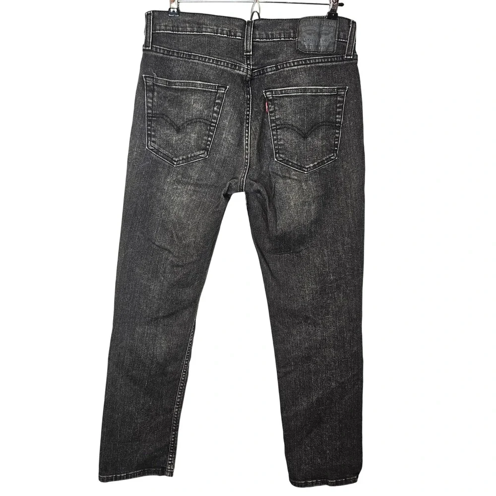 Levis measurements waist